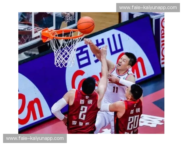 宿命对决!山东大汉火拼御林军,这场CBA史诗战役谁能笑到最后? 宿命对决!山东大汉火拼御林军,这场CBA史诗战役谁能笑到最后?